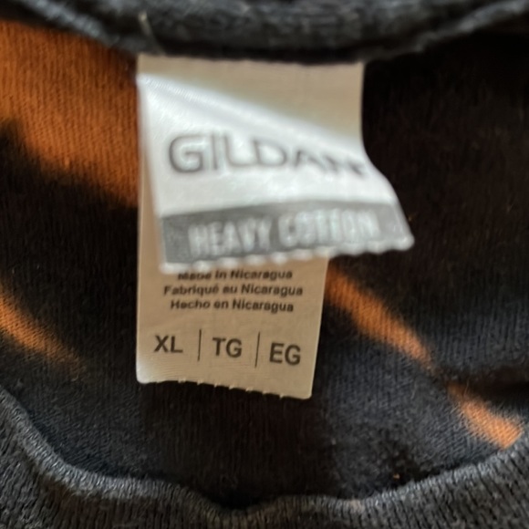 Gilden black T-shirt size extra-large - Picture 3 of 3